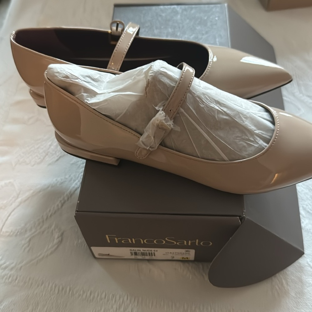 Franco Sarto Beige Pointed Toe Flats - Picture 3 of 4